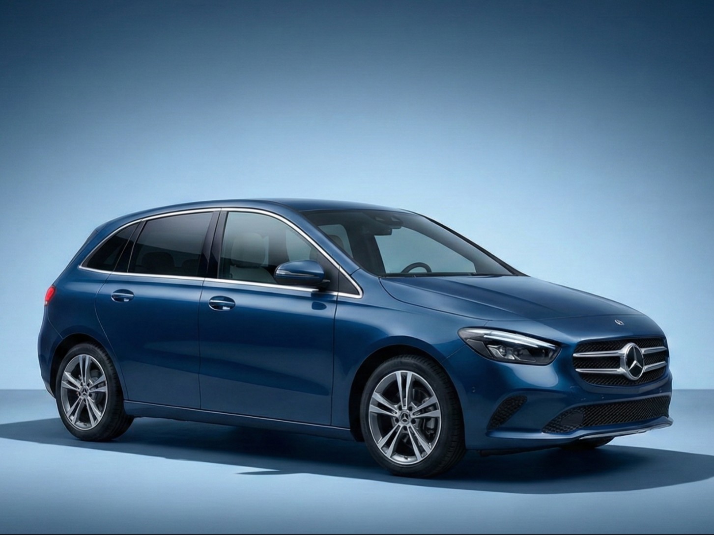 Mercedes Benz B Class — Luxury Car Rental in Mallorca | Azul Cars