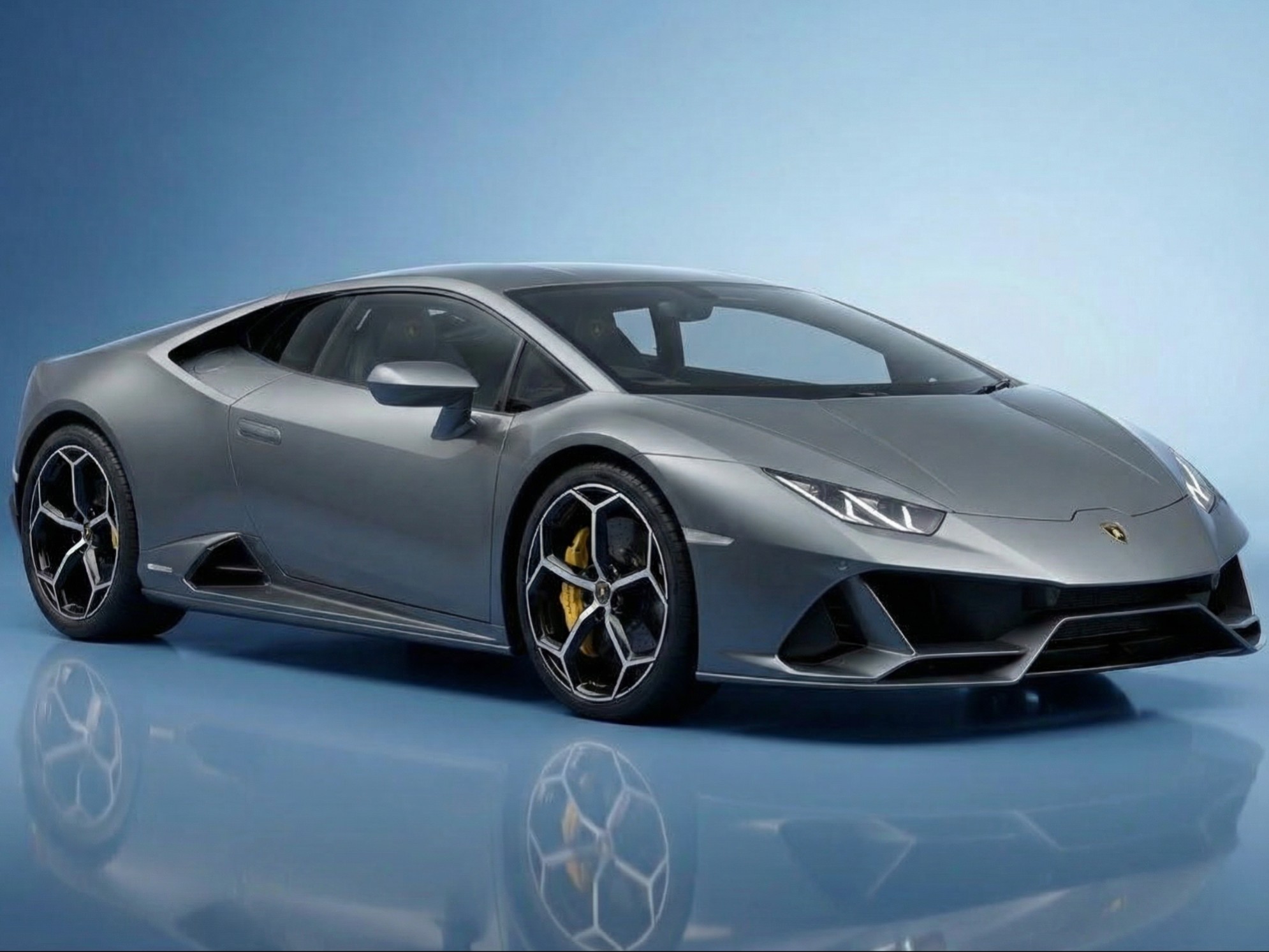Lamborghini Huracan EVO — Luxury Car Rental in Mallorca | Azul Cars